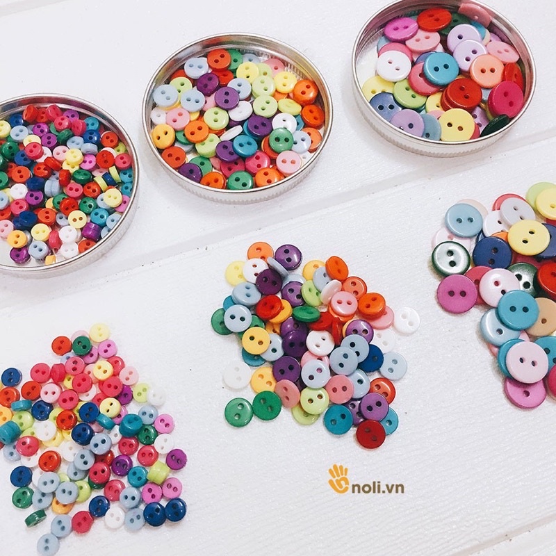 Gói 50 cúc nhựa làm handmade, dùng trong may vá