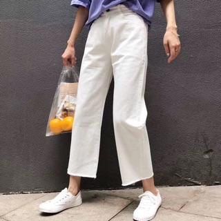 Quần jeans ống rộng 9973 (Ảnh shop tự chụp)
