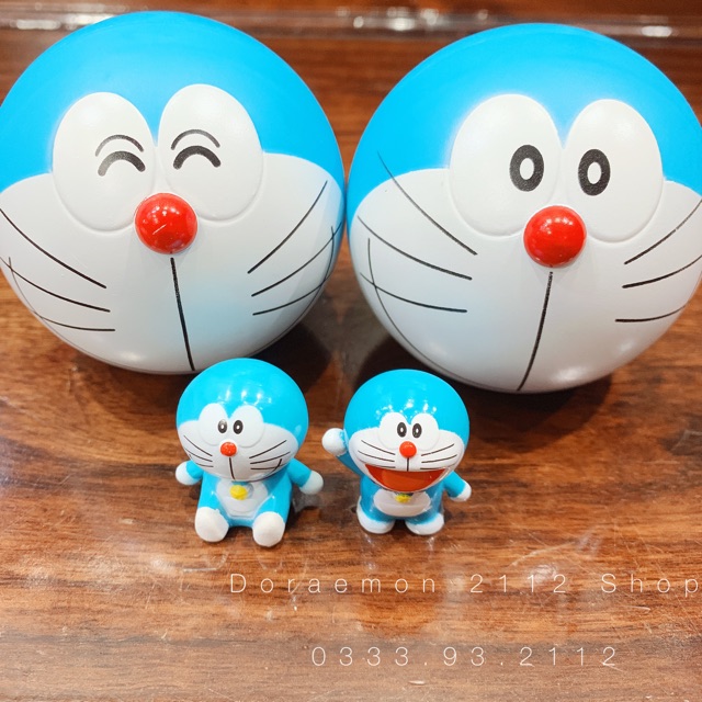 Kẹo gum kèm mô hình Doraemon