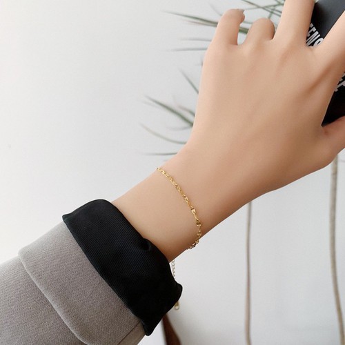 Lắc Tay Dây Mảnh Đơn Giản Titan Ko Đen TT 3519