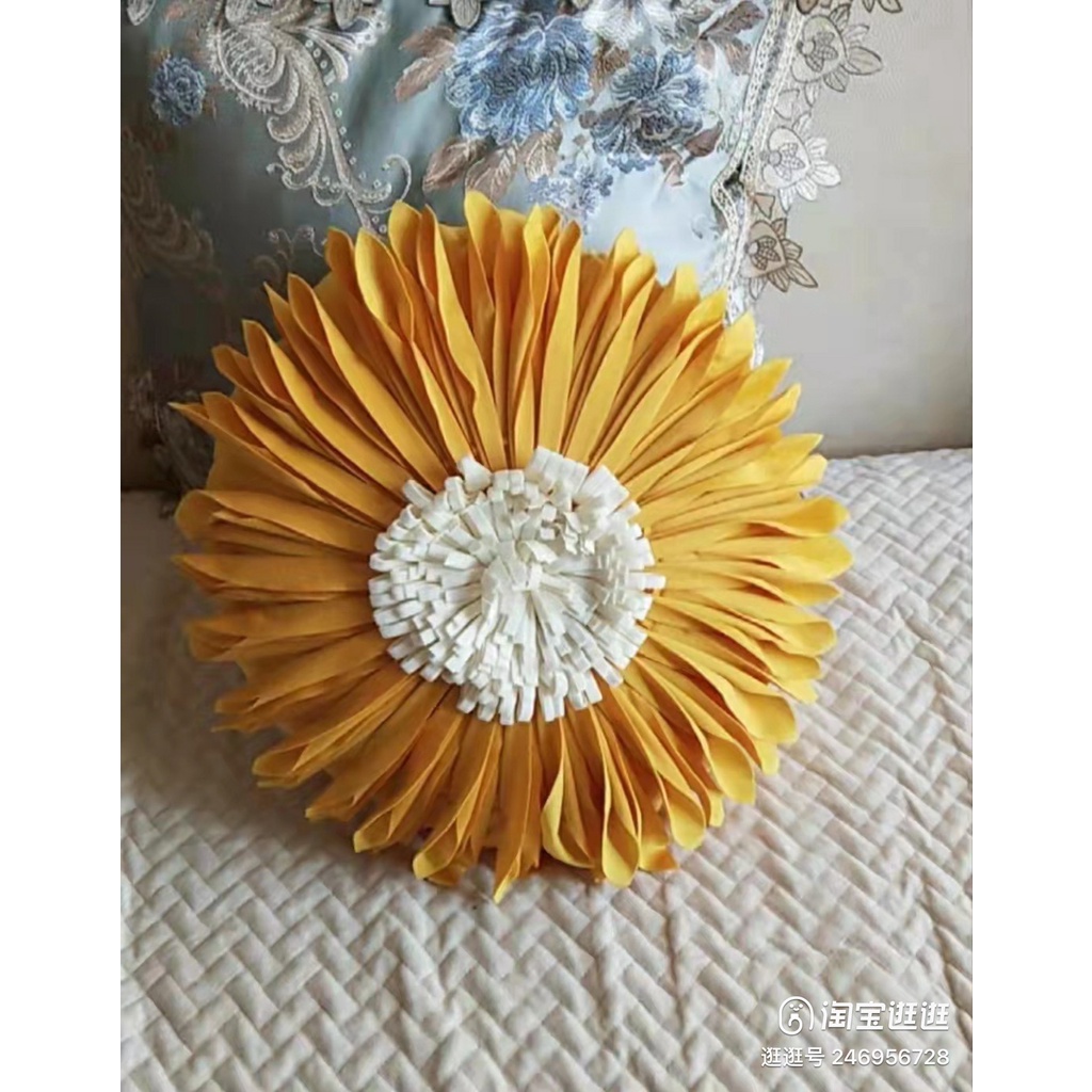 Gối trang trí hình bông hoa Hướng Dương độc đáo chất liệu nhung mịn phong cách sang trọng cao cấp LiMinHo Shop