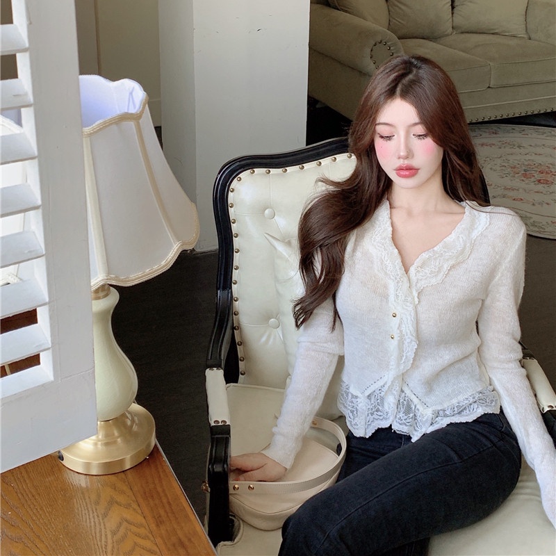 Áo kiểu tay dài phối ren hoa thiết kế hợp thời trang