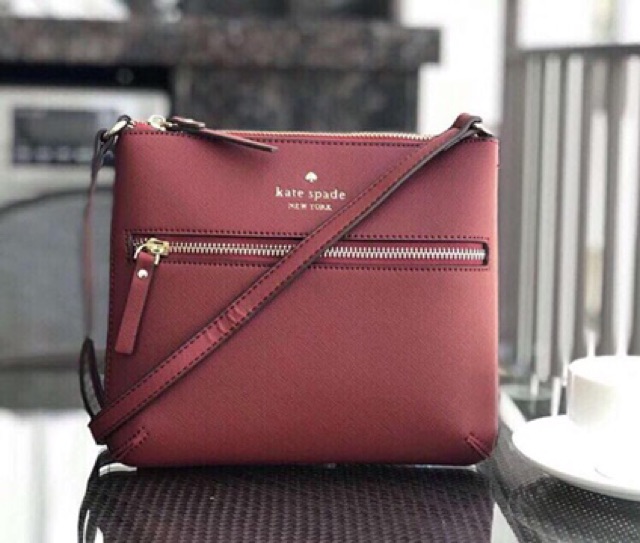 Túi đeo chéo Kate Spade