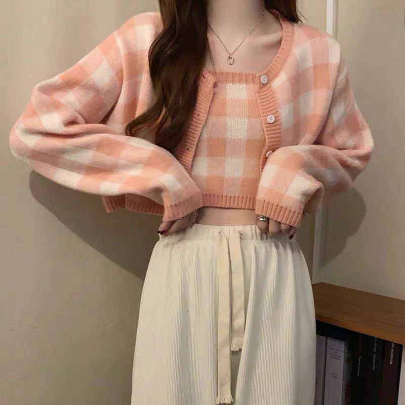 Sét áo cardigan khoác ngoài và áo dây họa tiết ô vuông B05, áo khoác cardigan lennhiều màu, dáng croptop cực dễ phối đồ.