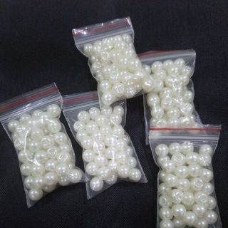 Cúc ngọc trai nhựa (0,8cm 45c, 0,6cm 90c)