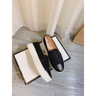 Giày slipon da lộn