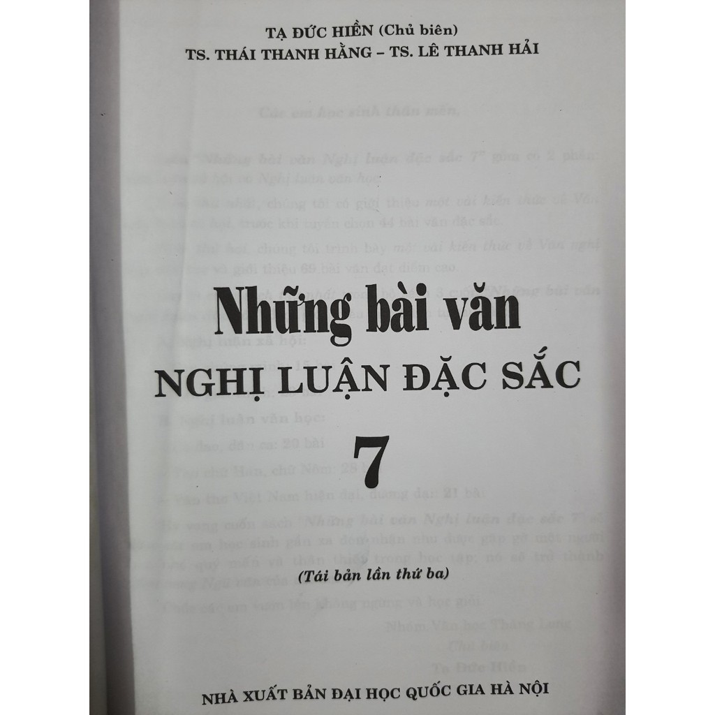 Sách - Những bài văn nghị luận đặc sắc 7