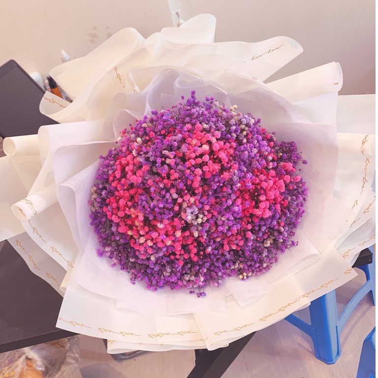 Hoa baby khô sang trọng, quà tặng baby tím siêu xinh phối giấy gói màu trắng tông màu lãng mạn, chung thuỷ, ngọt ngào