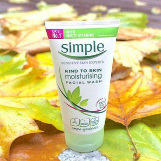 Sữa rửa mặt Simple cho da khô