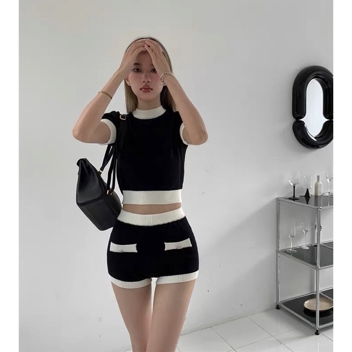 Áo croptop + quần ngắn thể thao Ulzzang