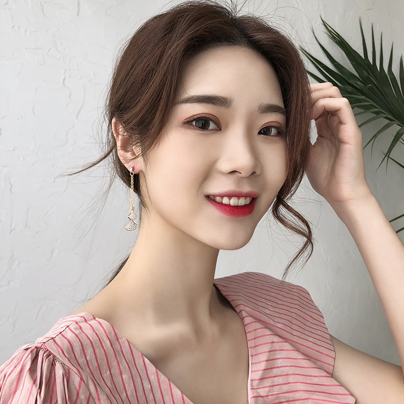 Bông tai hình quạt dài chất sáng long lanh siêu xinh - Khuyên tai nữ hình quạt BT167