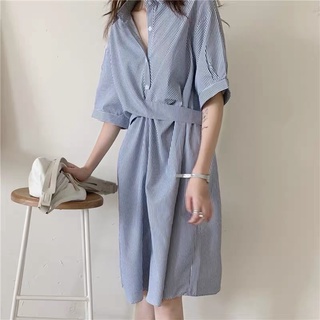 Đầm sọc suông mặc được 2 dáng