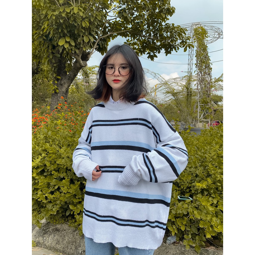 Áo sweater len kẻ xanh