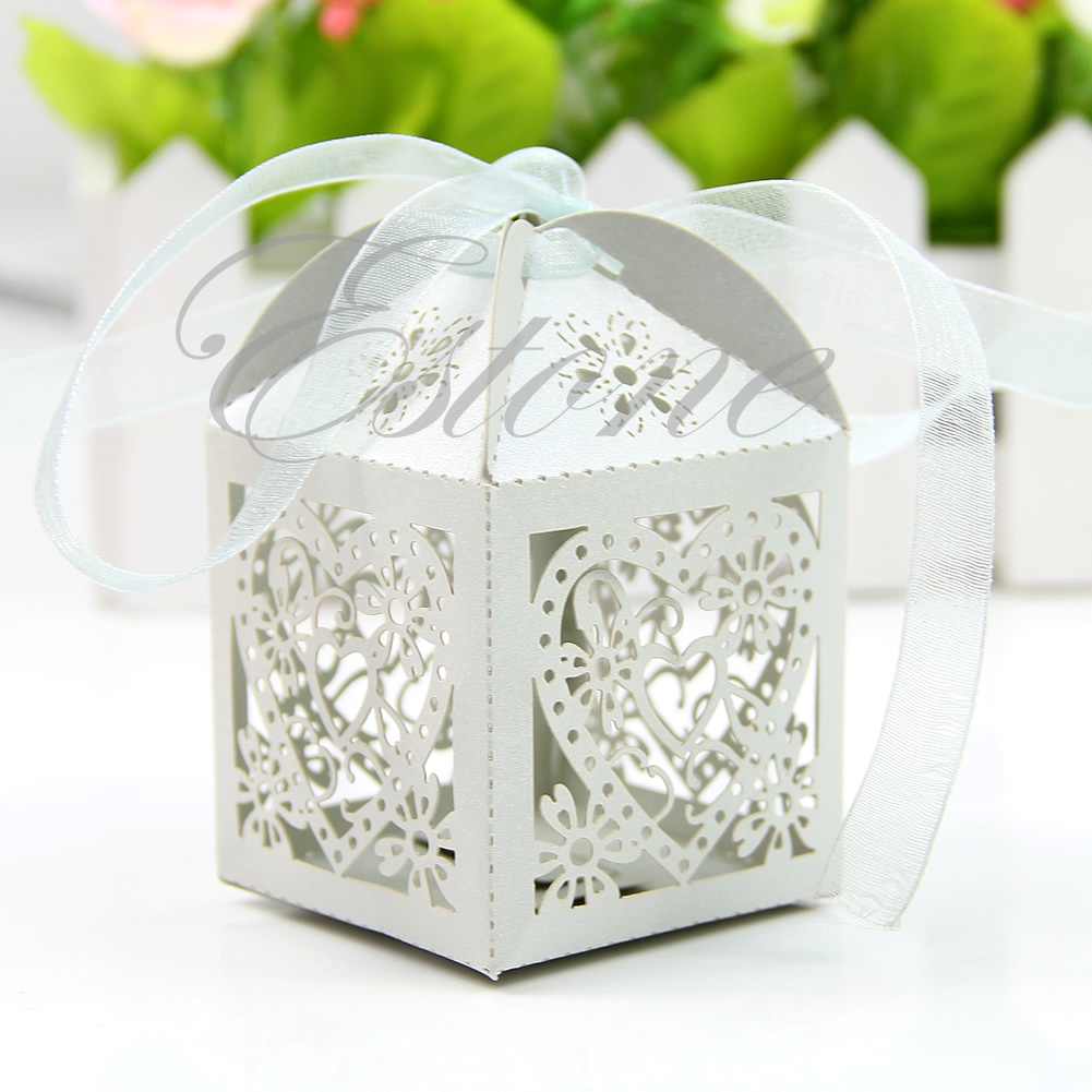Bộ 50 / 100 Hộp Đựng Kẹo Cắt Trái Tim Có Ruy Băng Trang Trí Tiệc Cưới