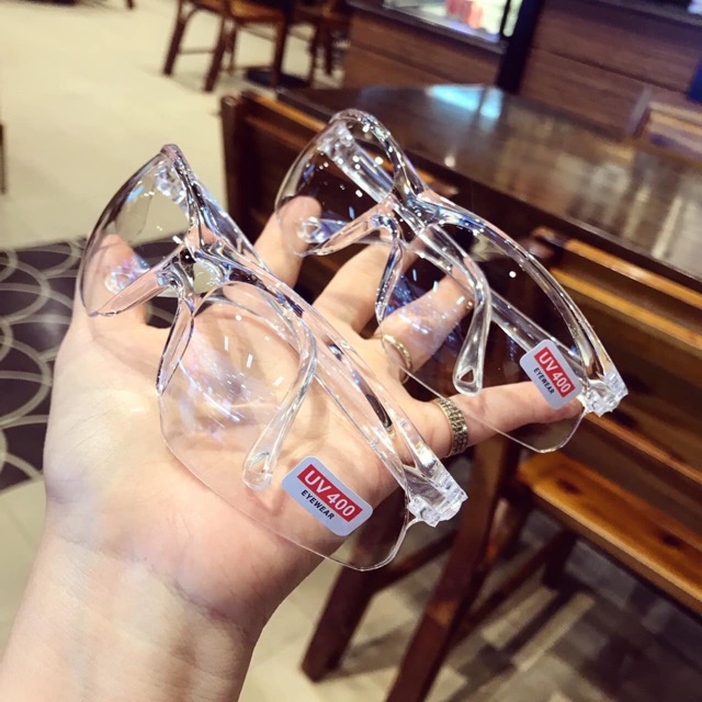 KÍNH MẮT ÔM SÁT MẶT TRÁNH BỤI VI KHUẨN 💋 | BigBuy360 - bigbuy360.vn