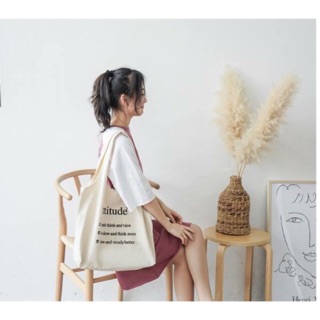 Túi tote quai tròn đeo vai attitude