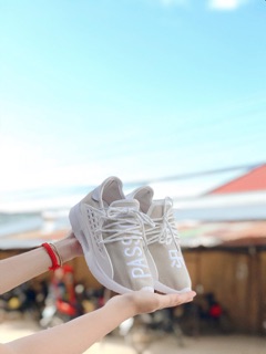 Giày thể thao human race