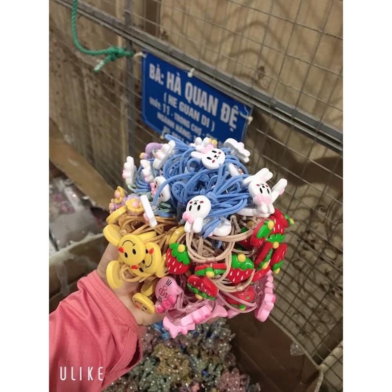 Chun buộc tóc đáng yêu