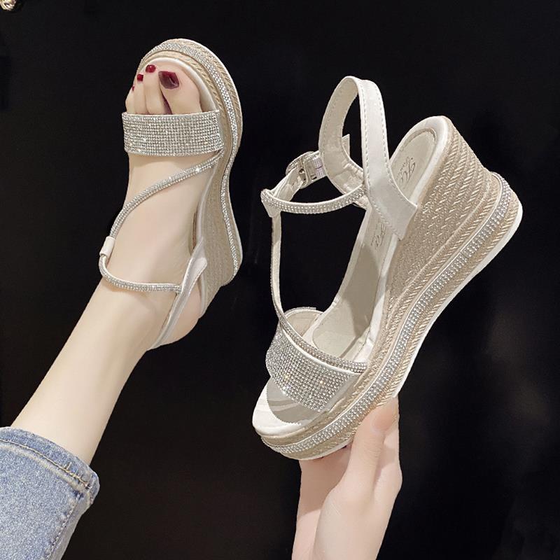 Giày Sandal Đế Xuồng Cao Gót Phối Khóa Đính Đá Thời Trang Mùa Hè Mới Dễ Phối Đồ Dành Cho Nữ 2022