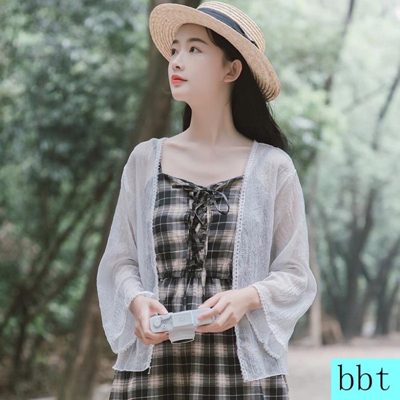 Ái khoác đi biển chống nắng