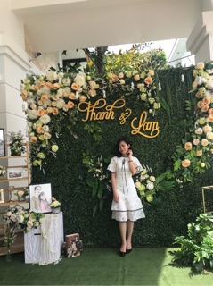 Đầm ren đuôi cá
