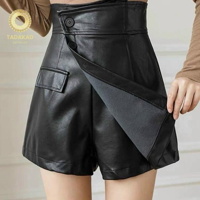 Chân Váy Da Ngắn Vạt Chéo, Quần Đùi Giả Váy Chữ A Lệch Vạt, Cạp Cao, Da Bóng Tôn Dáng Siêu HOT 2021-TADAKAD SHOP | BigBuy360 - bigbuy360.vn