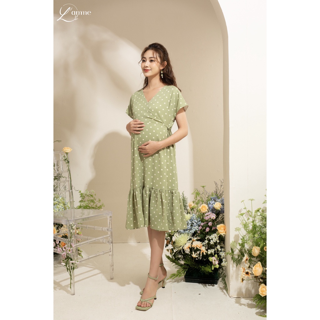 Váy bầu Dani Dress cổ tim chấm bi, chất voan mềm có lót thiết kế bởi LAMME