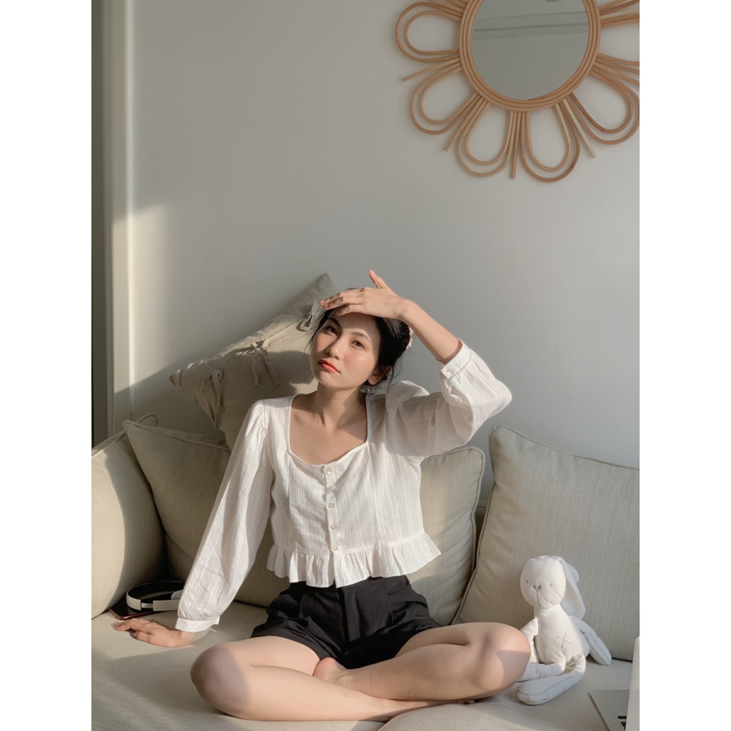 Áo kiểu cổ vuông vài đũi thêu cúc trai TKA207 LOLLIE STUDIO