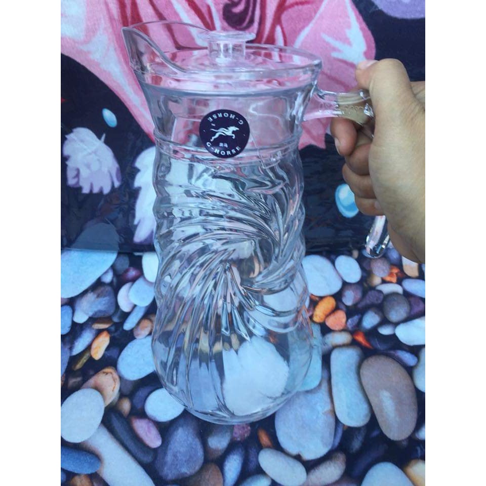 Bình nước thủy tinh