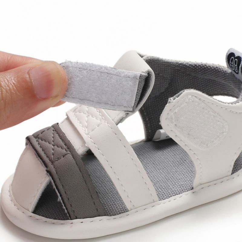 Giày Sandal Chống Trượt Cho Bé Từ 0-18 Tháng Tuổi