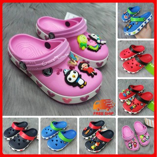 (Ảnh Thật+Bảo Hành) Dép sục kids cross mickey lỗ màu hồng tặng kèm jibbitz 2d, cross trẻ em - cross house