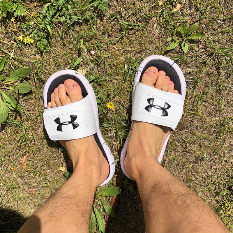 Đề nghị đặc biệt Ｕnder Armour UA Ignite V Slide Dép Dép màu xám Bộ nhớ 4D Đệm thể thao Dép đôi Dép nam và nữ Dép * Trong kho *