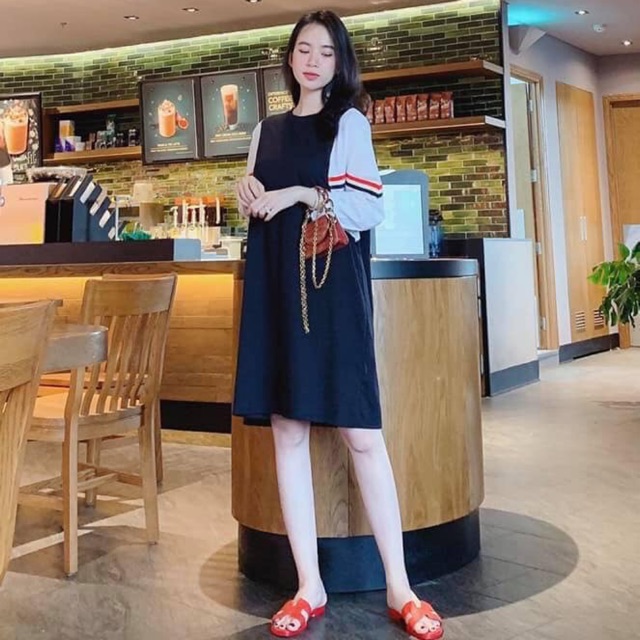 Đầm dáng suông màu đen tay dài sọc màu trắng [N2251]