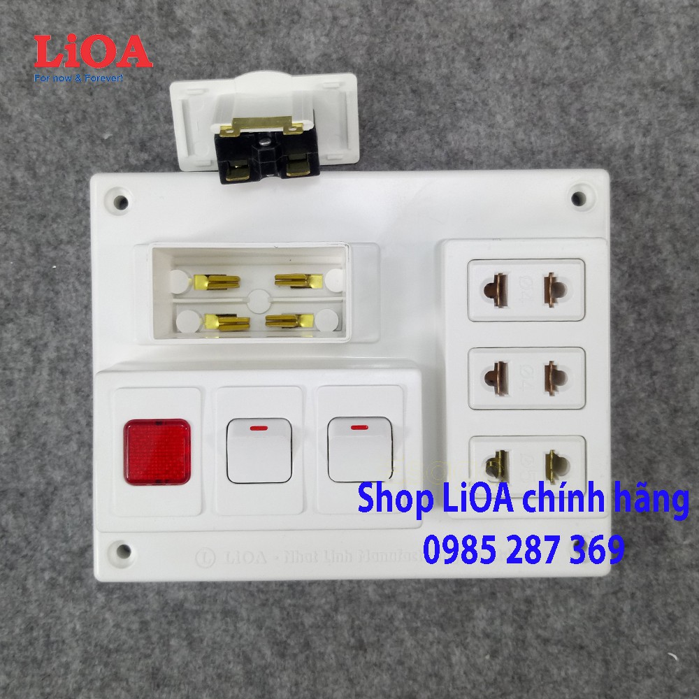 Bảng điện nổi LiOA 15A có 3 ổ cắm 2 công tắc 1 đèn báo màu đỏ/xanh