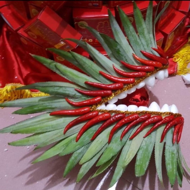 Phôi xốp đầu rồng làm tráp ăn hỏi