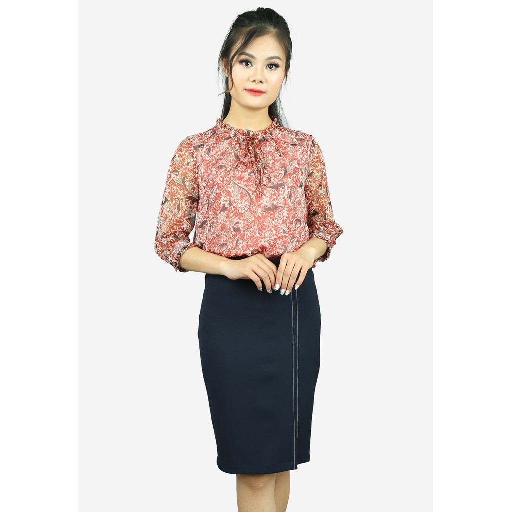 Áo sơ mi tay lỡ chifon hoa nâu dáng suông cổ xếp buộc dây The One Fashion ADB1591HONA