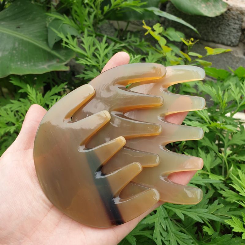 lược sừng răng thưa thần thánh