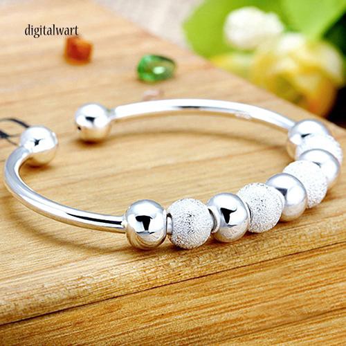 Vòng tay mạ bạc dạng hở thiết kế xỏ 9 hạt châu lấp lánh sang trọng dành cho nữ | BigBuy360 - bigbuy360.vn