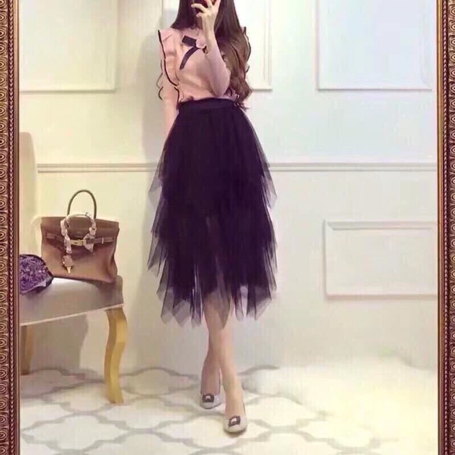 Chân váy xoè tua rua nhiều tầng