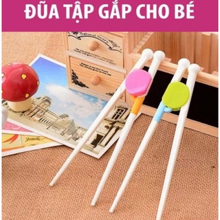 Đũa tập gắp thức ăn cho bé
