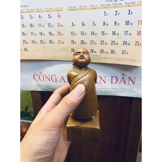 Tượng tuỳ duyên gỗ bách xanh