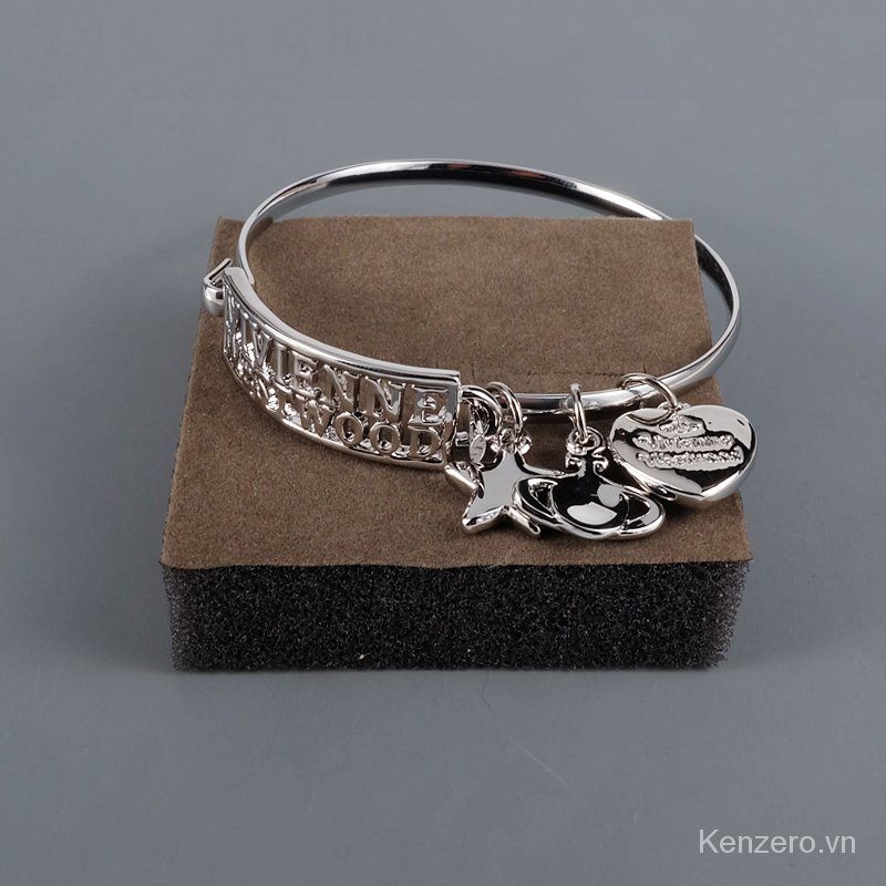 Vòng đeo tay khắc chữ thời trang Westwood