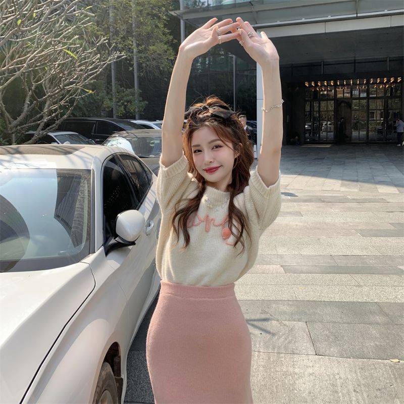 Set áo len + chân váy xẻ đùi