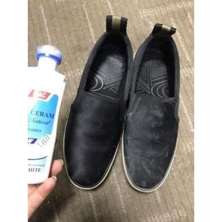 Dung dịch PLAC làm sạch giày.