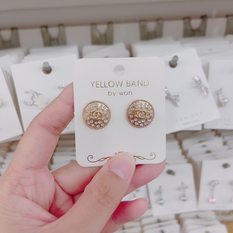 Bông  tai thương hiệu 1 mẫu mã đa dạng