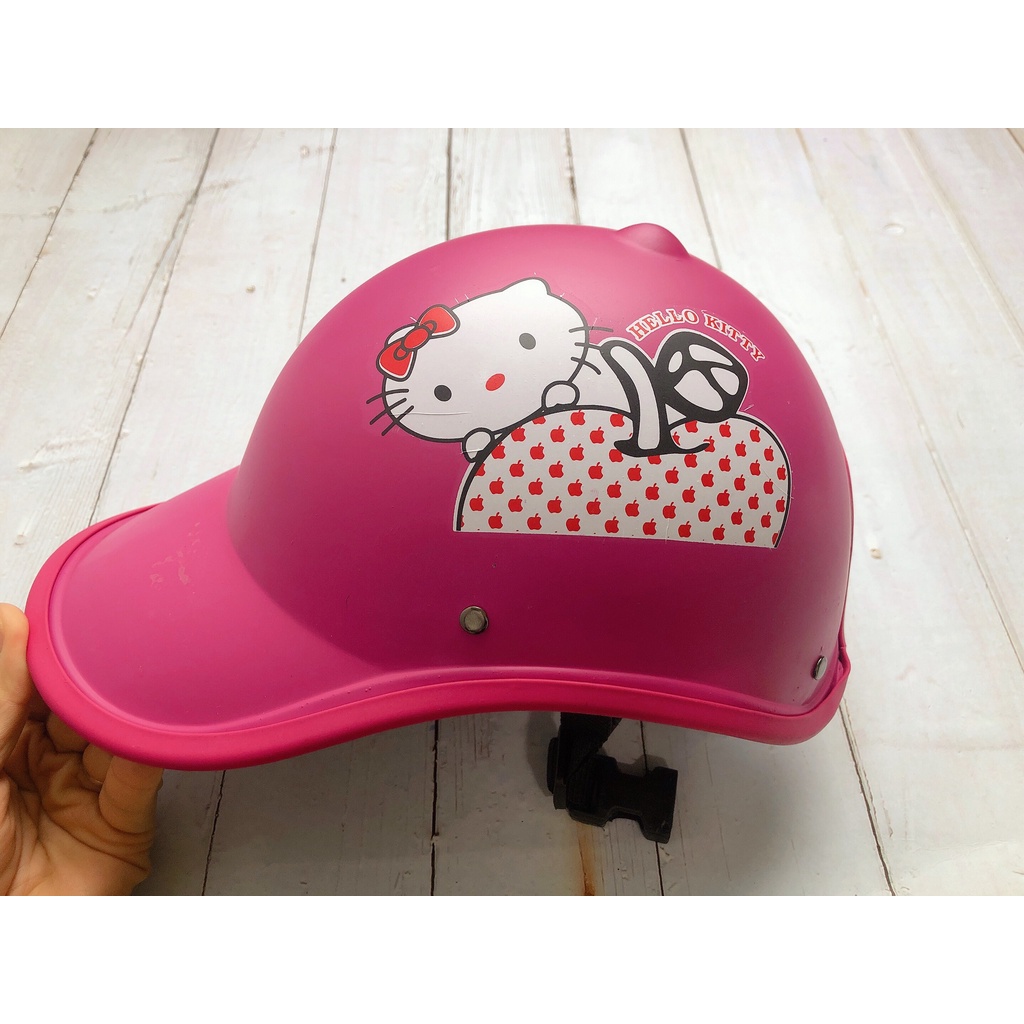 Mũ bảo hiểm thời trang nữ màu sữa hello kitty, loại tốt - Mũ bảo hiểm lưỡi trai 4 mùa nhẹ mát