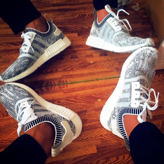 Giầy thể thao nmd r2 cổ chun sf+
