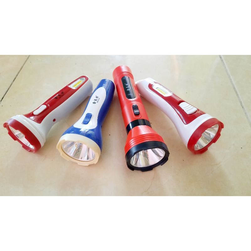 Đèn pin sạc hàng bãi rất sáng và bền