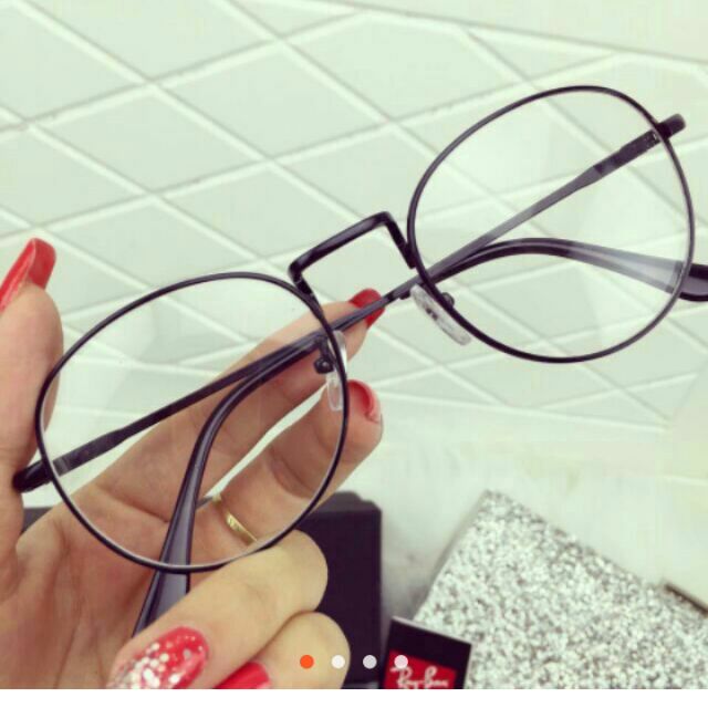 Kính mắt ngố giả cận