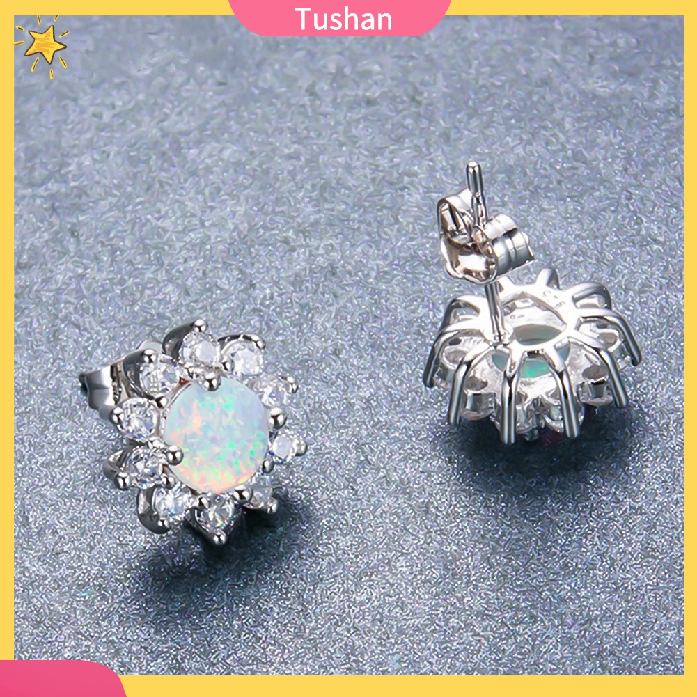 Hoa tai dáng tròn thời trang phong cách cho nữ